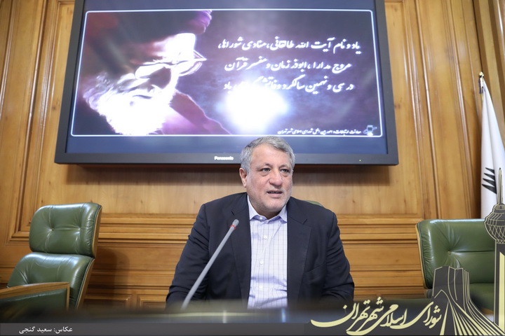 گفت‌و‌گو با محسن هاشمی‌ رفسنجانی، رئیس شورای شهر تهران درباره چرایی نقش کمرنگ شوراها دولت در امور شورا دخالت می‌کند